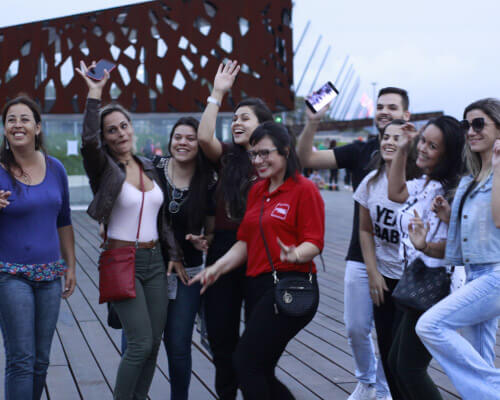 Equipe Mulheres Seguro Viagem
